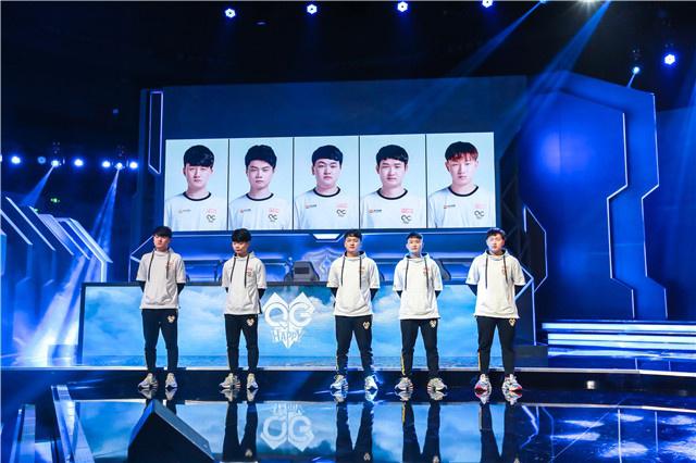 余嘉豪在低 余嘉豪在低